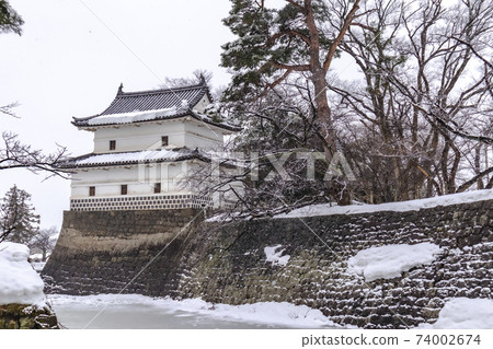 Shibata Castle Ninomaru Corner Tower (Winter) Shibata Castle Ninomaru Corner Tower (Winter) 74002674