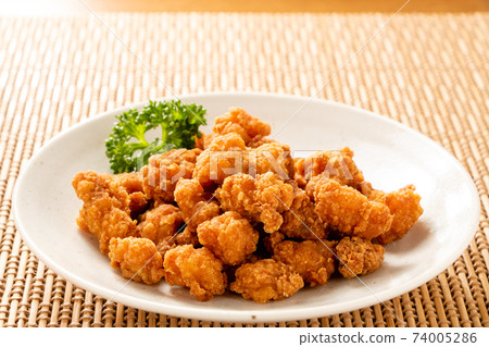 Fried cartilage (chicken knee cartilage). Fried cartilage (chicken knee cartilage). 74005286