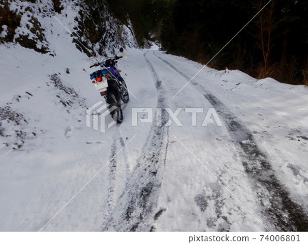 Hakuba forest road at snow Jebel Hakuba forest road at snow Jebel 74006801