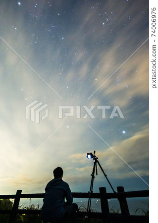 等待流星的人 74006976