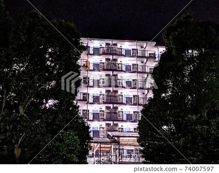 大廈夜景 大廈夜景 74007597