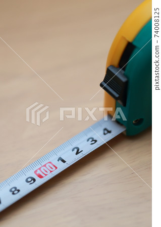 用捲尺測量 74008125