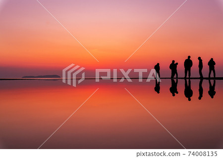 Chichibugahama person silhouette 74008135