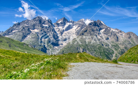 Mejie massif 74008786