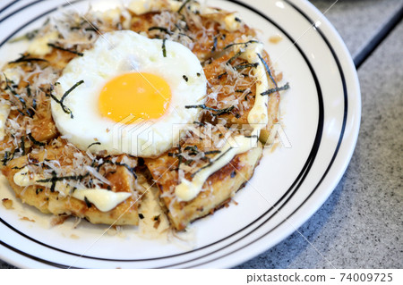 Okonomiyaki Okonomiyaki 74009725