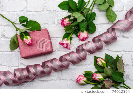 Picture bouquet decoration from fresh roses and pink hearts. Picture bouquet decoration from fresh roses and pink hearts. 74012504