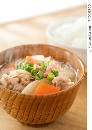 Miso soup with pork and vegetables  74019800
