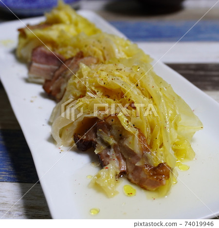 培根煮白菜 培根煮白菜 74019946