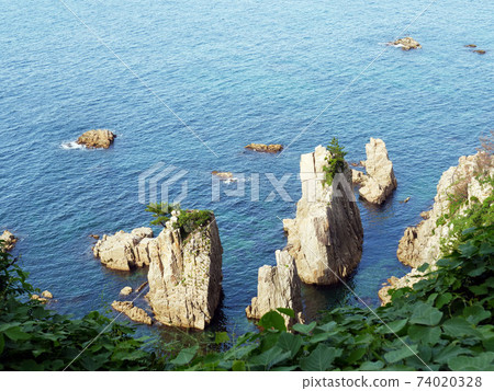 Scenery of Iinoura coast in Masuda city, Shimane prefecture 74020328