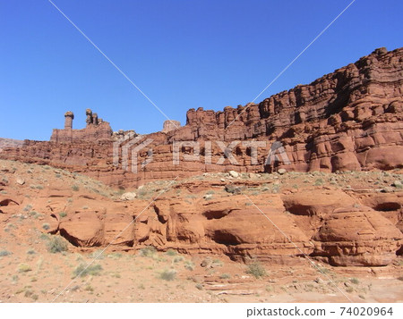 Superb view of rocky mountains in Moab, Utah Superb view of rocky mountains in Moab, Utah 74020964