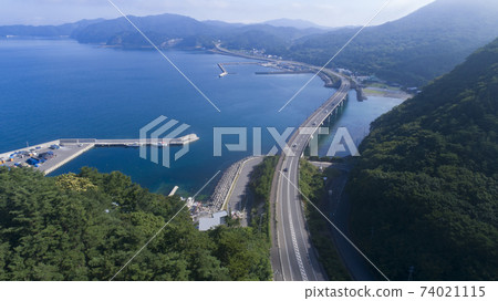 《Asamushi Onsen, Aomori Prefecture》 Hotate Ohashi 74021115