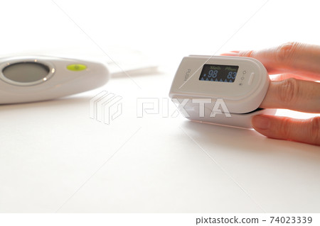 Pulse Oximeter 74023339