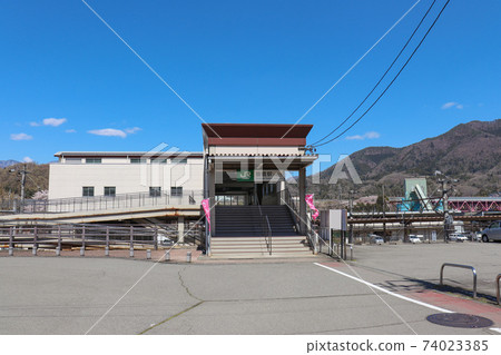 猿橋站前的風景(山梨縣大月市) 猿橋站前的風景(山梨縣大月市) 74023385