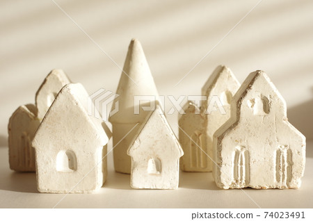 鄰里煩惱、陽光等 住房問題圖片素材 74023491