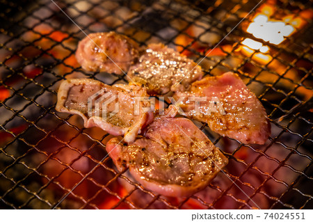 Yakiniku Japanese beef roasted meat set 74024551