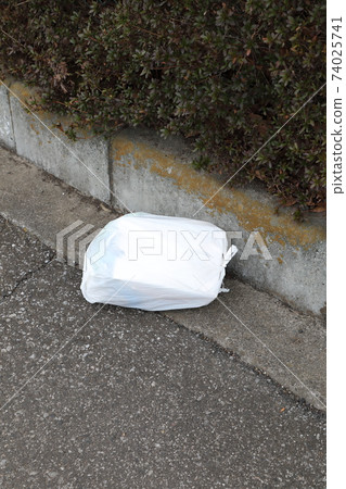 garbage garbage 74025741