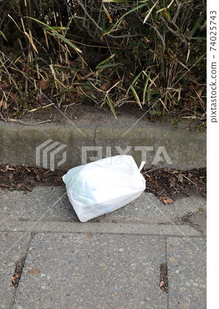 garbage garbage 74025743