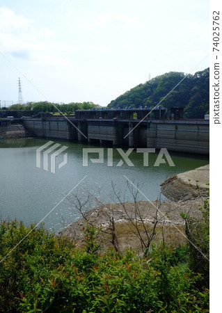 築井湖和城山水壩[相模原市築井市，4月] 74025762