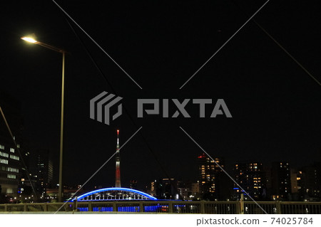 um田川上照亮的榮泰橋的夜景 um田川上照亮的榮泰橋的夜景 74025784