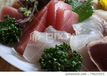 生魚片拼盤 生魚片拼盤 74025913