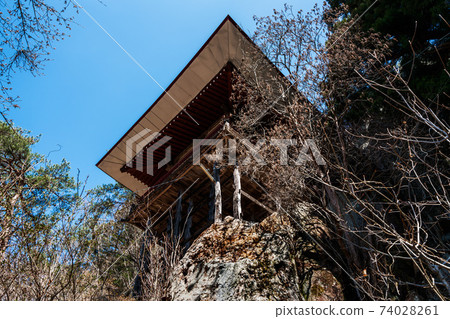 建在岩石上的觀音堂 74028261