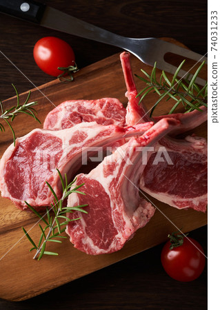 羊排生肉 74031233