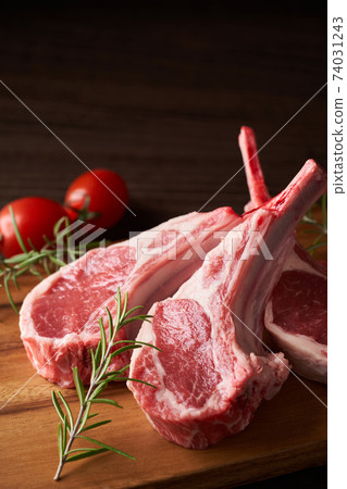 Lamb chops raw meat Lamb chops raw meat 74031243