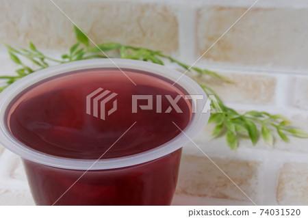 Jelly, namagashi, cup jelly, pastry, dessert, snack, frozen dessert, frozen dessert, grape jelly Jelly, namagashi, cup jelly, pastry, dessert, snack, frozen dessert, frozen dessert, grape jelly 74031520