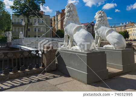 Lions bridge on Griboyedov channel 74032995