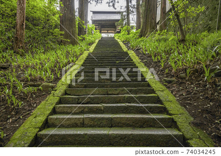 Anrakuji (Ueda City) approach 74034245