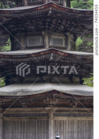 Anrakuji (Ueda City) National Treasure Octagonal Triple Pagoda Anrakuji (Ueda City) National Treasure Octagonal Triple Pagoda 74034459
