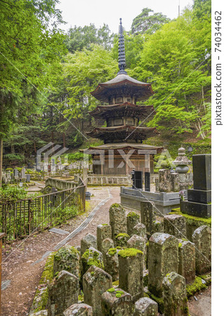 安樂寺（上田市）國寶八角形三寶塔 74034462