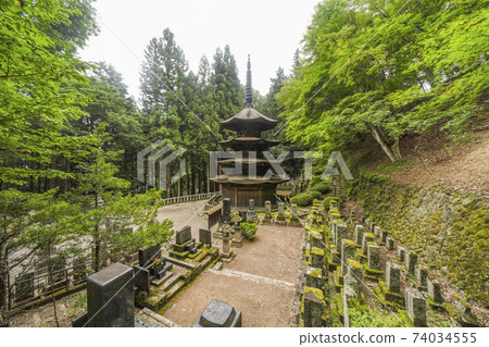 Anrakuji (Ueda City) National Treasure Octagonal Triple Pagoda Anrakuji (Ueda City) National Treasure Octagonal Triple Pagoda 74034555