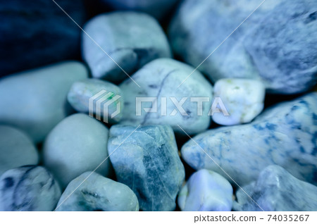 系魚川玉,沙灘上撿到的石頭 系魚川玉,沙灘上撿到的石頭 74035267