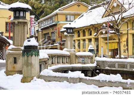 城崎溫泉雪景 74037481