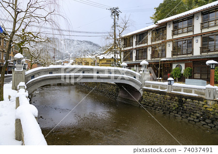 城崎溫泉雪景 74037491