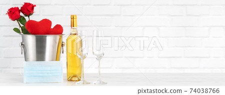 情人節 冰桶 白葡萄酒 花束 玫瑰 慶祝 愛心 Valentine's Day バレンタイン 74038766