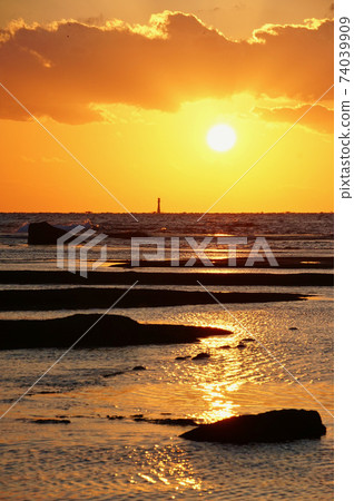 Sunset in Tenjinzaki, Tanabe City, Wakayama Prefecture Sunset in Tenjinzaki, Tanabe City, Wakayama Prefecture 74039909