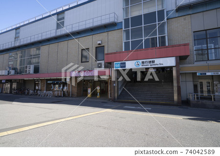 Tokyo Metro Tozai Line Minami-Gyotoku Station / In front of Minami-Gyotoku Station, Ichikawa City, Chiba Prefecture 74042589