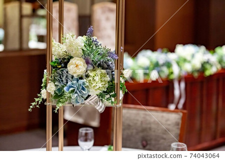 Reception guest table flowers 74043064