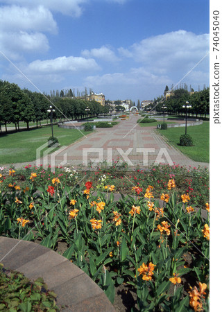 Youth Square (Molodyojnaya) - Kriviy Rig 74045040