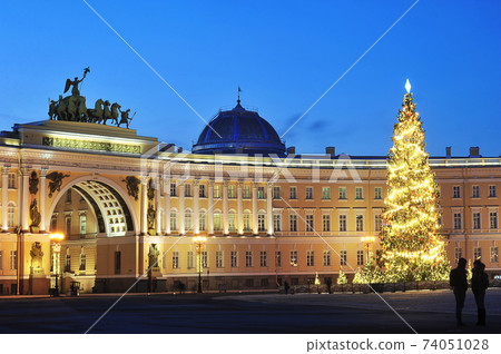 Christmas tree on Palace Square in Saint Petersburg Christmas tree on Palace Square in Saint Petersburg 74051028