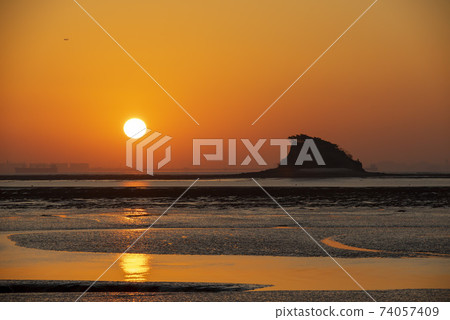 Tidal flat, Maedorang, Jung-gu, Incheon 74057409