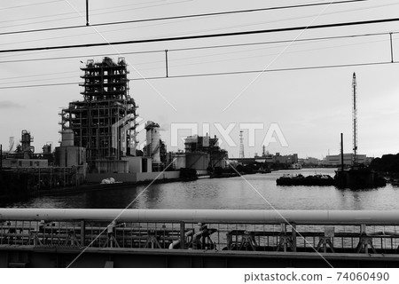 Chemical plant along the Tsurumi Line Chemical plant along the Tsurumi Line 74060490