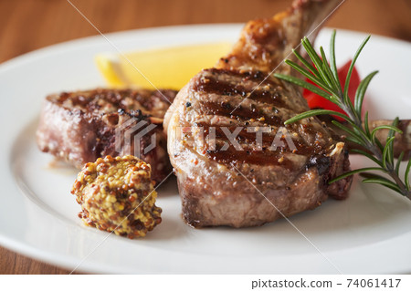 Lamb chop steak 74061417