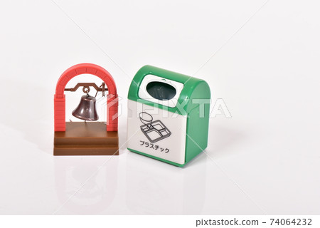 Toy trash can and bell Toy trash can and bell 74064232