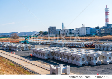 河的護岸 74065580