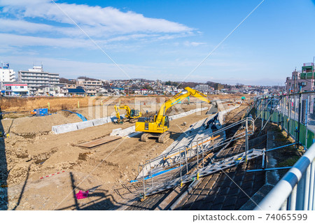Revetment of the river 74065599
