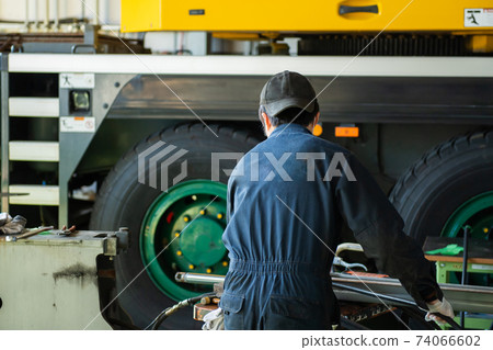 Supporting the community 74066602