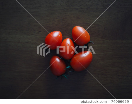 新鮮有機蔬菜櫻桃番茄 新鮮有機蔬菜櫻桃番茄 74066639